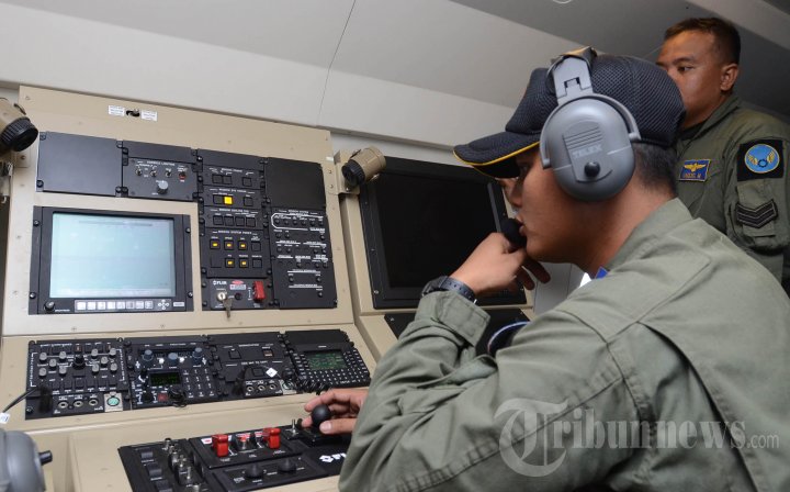Keluarga Korban Ikut Pencarian AirAsia