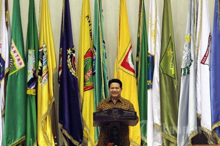 Kemendagri Serahkan DP4 Pilkada Serentak 2015