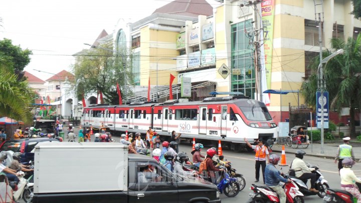 Kereta Wisata Railbus Bethara Kresna Diresmikan di Solo