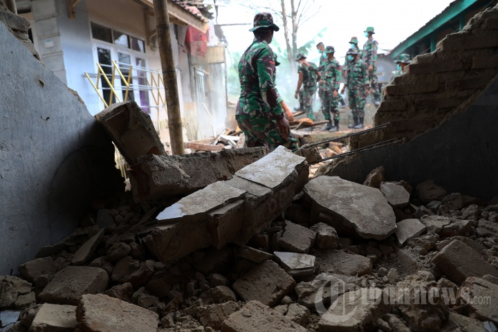 Kerusakan Akibat Gempa Banten
