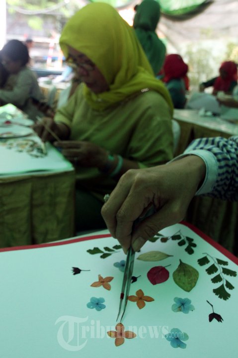 Kesenian Merangkai Bunga Press