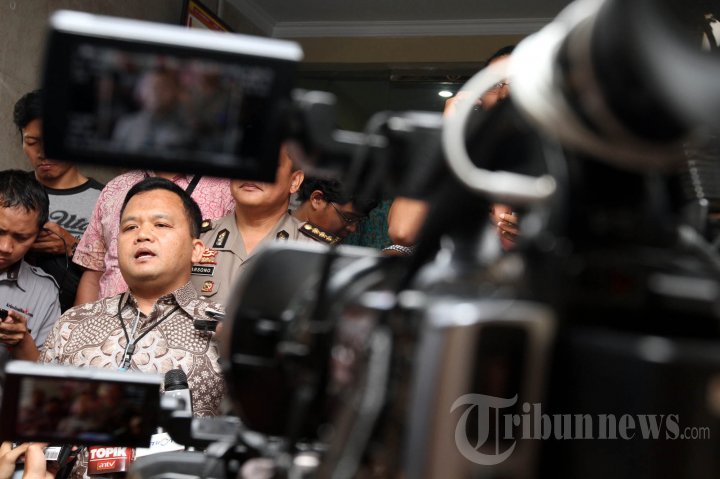 Keterangan Terkait Kasus Prostitusi Artis