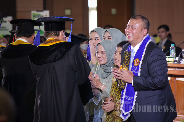 Ketua Fraksi PKB Lulus Sidang Doktor Universitas Padjajaran