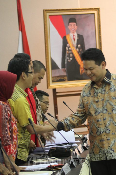 Ketua KPU dan Perwakilan Parpol Uji Publik PKPU