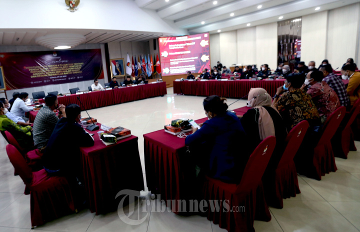 Ketua KPU Sosialisasi Peraturan Pendaftaran Anggota DPR/DPRD