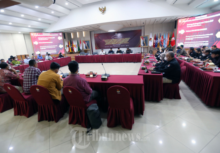Ketua KPU Sosialisasi Peraturan Pendaftaran Anggota DPR/DPRD