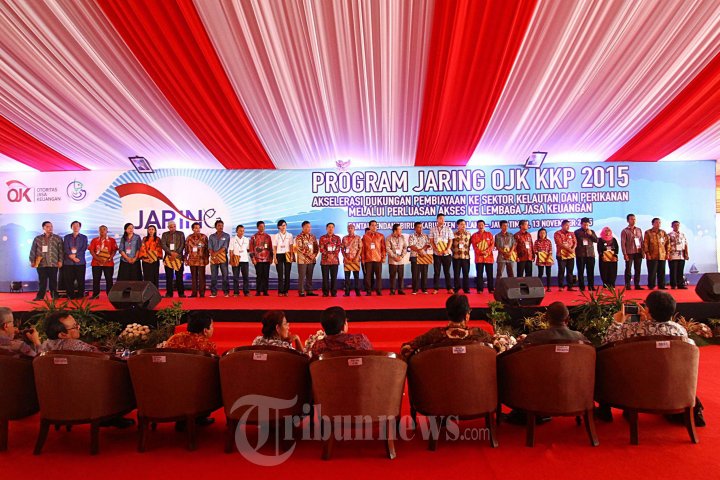 Ketua OJK Memberi Sambutan Sosialisasi Program Jaring