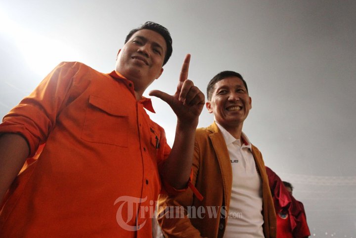 Ketum Persija Ferry Paulus Besama Ketum Jakmania Richard Achmad