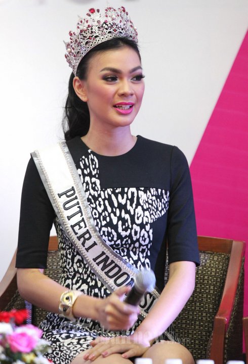 Kezia Roslin Cikita Warouw Puteri Indonesia 2016