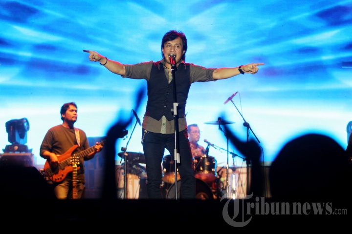 KLA PROJECT KONSER BERTAJUK NUANSA ROMANSA DI MAKASSAR