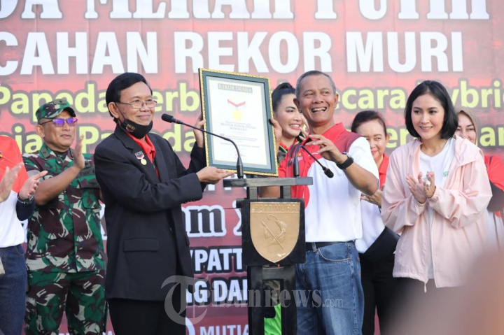 Kodam Pattimura Pecahkan Rekor Dunia Muri Makan Papeda Terpanjang