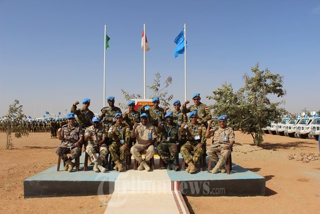 Komandan Sektor Barat Tinjau Pasukan Indonesia di Darfur