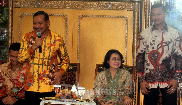 Komisi III Kunjungi Rumah Calon Kapolri Tunggal
