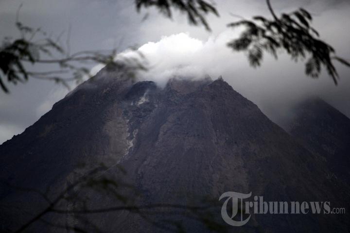 Kondisi Terkini Gunung Merapi Dilihat dari Jembatan Gantung Kemiri