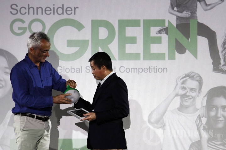 Konferensi Pers Schneider Go Green 2020
