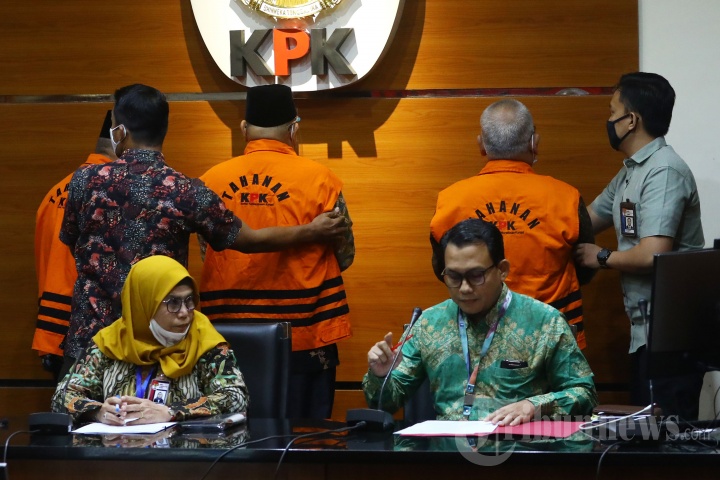 Konpers penahanan Tersangka Mantan Anggota DPRD Jambi