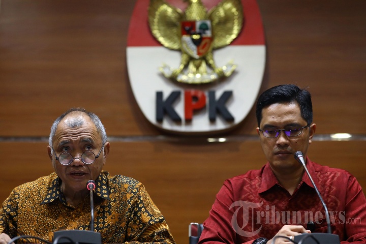 Konpers Pengembangan Suap DPRD Jambi