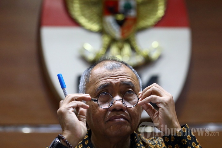 Konpers Pengembangan Suap DPRD Jambi