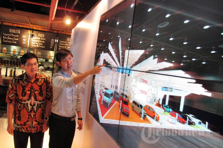 Konsep Booth Toyota pada IIMS 2016