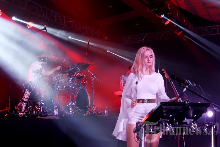 Konser Clean Bandit