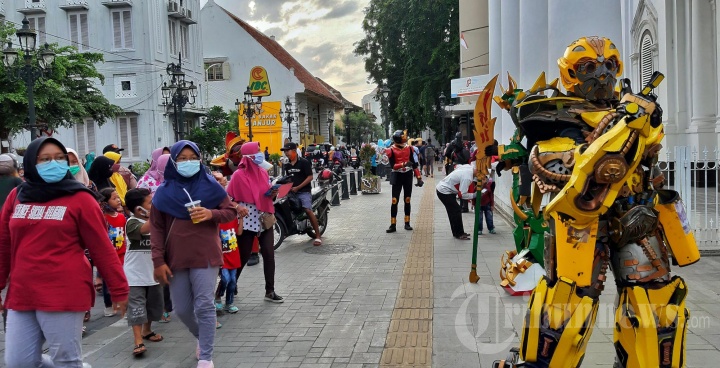 Kota Lama Semarang Ramai Dikunjungi Warga