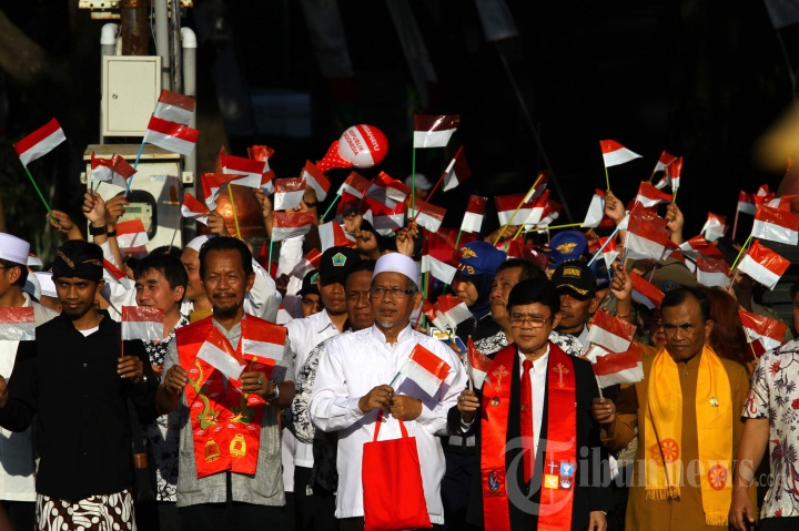 Kota Malang Kibarkan Bendera 25 Meter