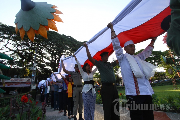 Kota Malang Kibarkan Bendera 25 Meter