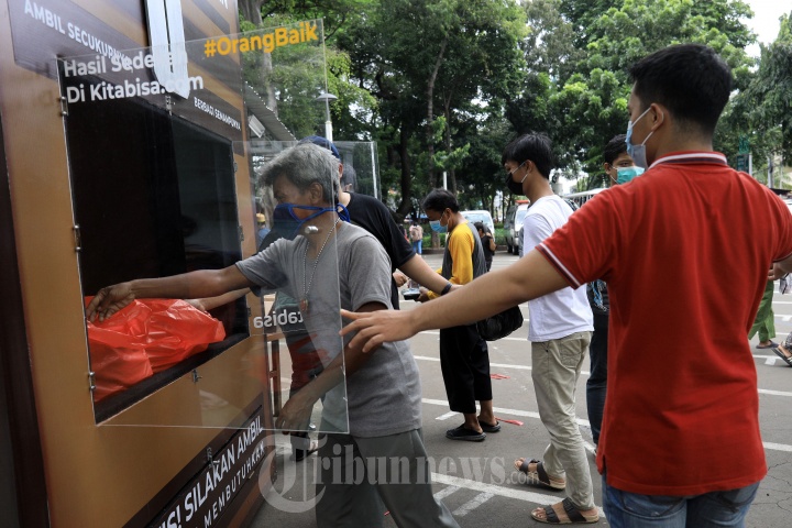 Kotak Amal Makanan Gratis Pandemi COVID-19