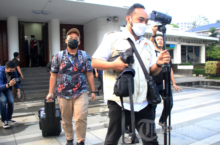KPK Geledah Balai Kota Bandung