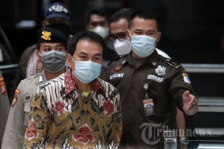 KPK Jemput Paksa Wakil Ketua DPR Azis Syamsuddin