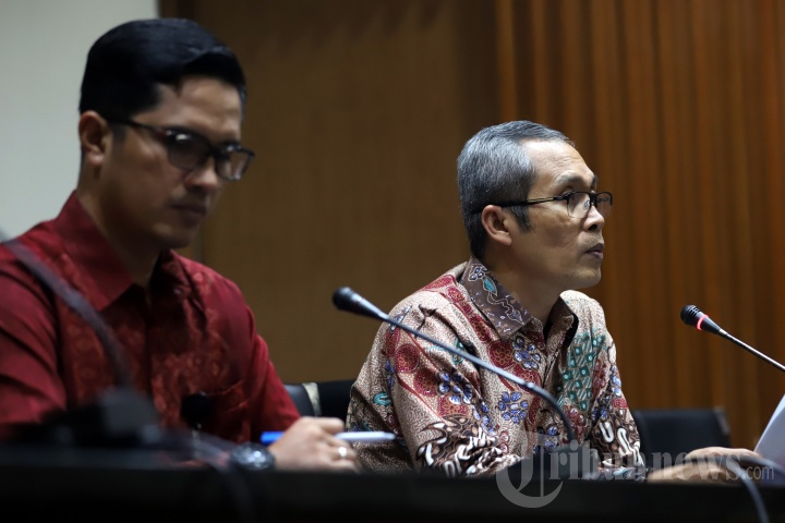 KPK Konpers OTT Bupati Cirebon
