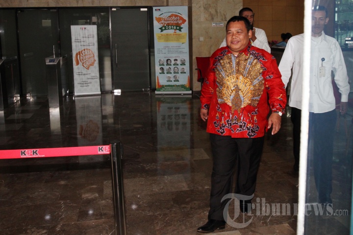KPK Periksa Anggota DPR Fathan Subchi