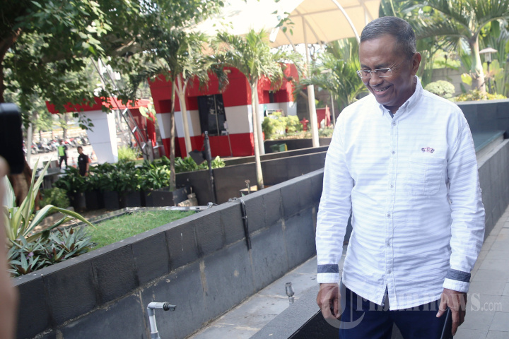 KPK Periksa Dahlan Iskan