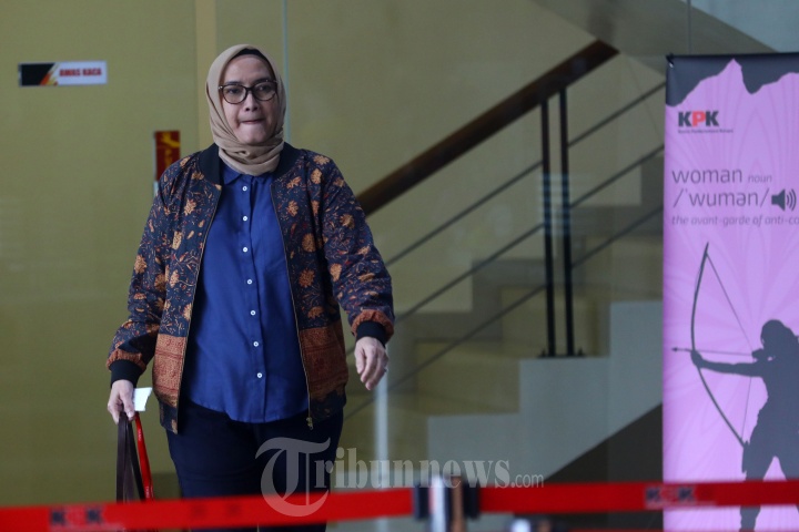 KPK Periksa Komisioner KPU Evi Novida Ginting