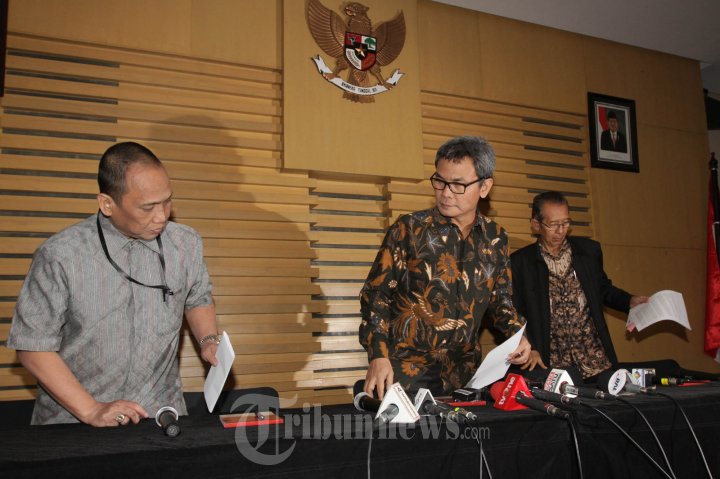 KPK Rilis Barang Bukti OTT Suap Hakim PTUN Medan