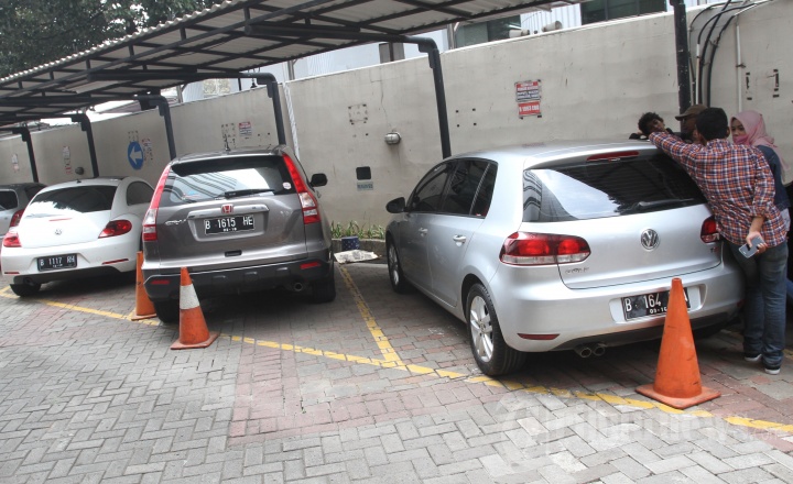 KPK Siap Melelang Mobil Sitaan
