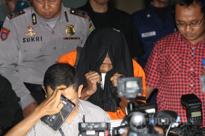 KPK Tahan Tersangka OTT Suap Anggota Komisi III DPR
