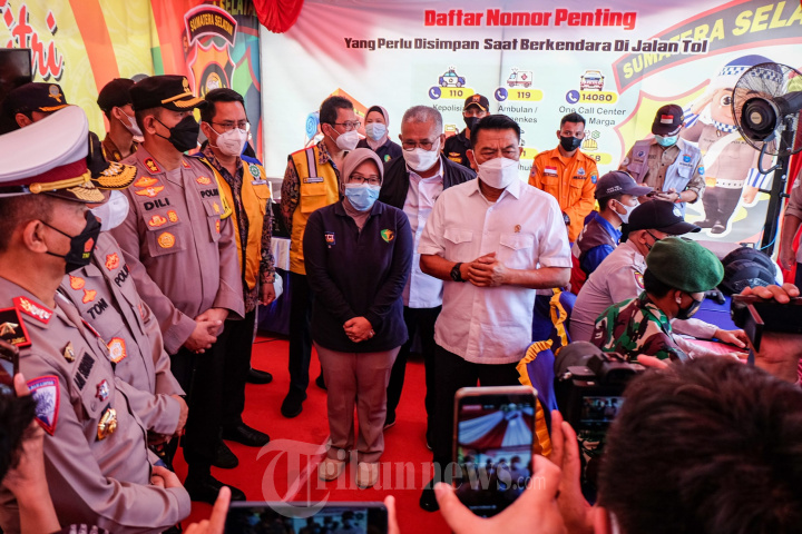 KSP Moeldoko Tinjau Posko Keamanan Rest Area Jalan Tol Trans Sumatera