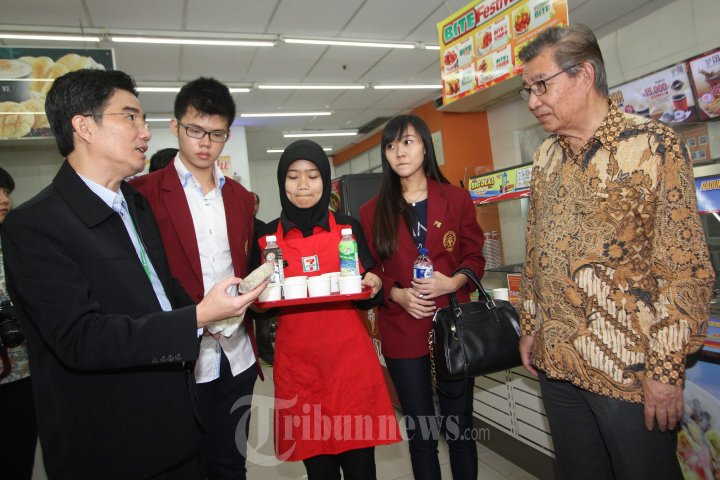 Kunjungan Bisnis Mahasiswa ke 7 Eleven