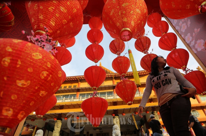 Lampu Lampion Imlek Maha Vihara Maitreya Medan