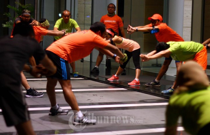 Latihan Jelang Lomba Lari Herbal Life Run 2015