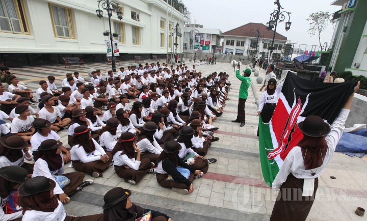 Latihan Pengibaran Bendera Negara Peserta KTT Asia-Afrika