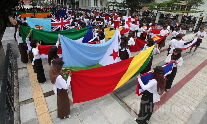 Latihan Pengibaran Bendera Negara Peserta KTT Asia-Afrika