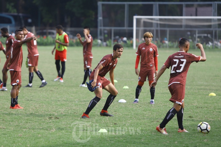 Latihan Persija Jelang Laga Pamungkas Melawan Mitra Kukar