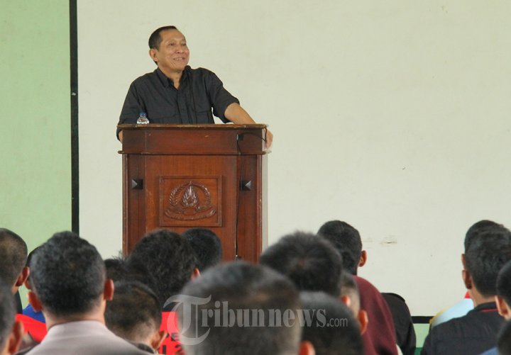 Letjen TNI (Purn) Suryo Prabowo di Acara Ekspedisi Papua Barat
