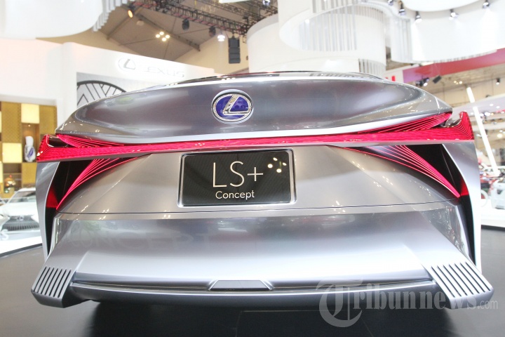 Lexus Pamerkan Mobil Konsep