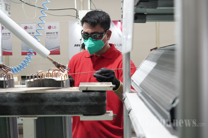 LG Buka Fasilitas Produksi AC MULTI V