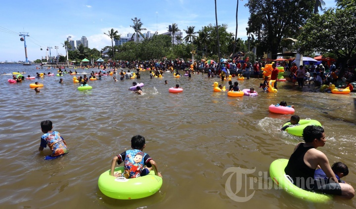 Libur Natal di Ancol