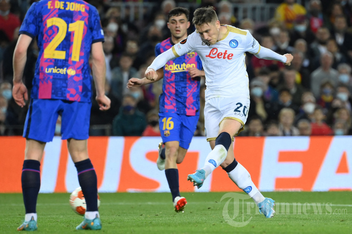 Liga Europa: Barcelona Ditahan Imbang Napoli 1-1