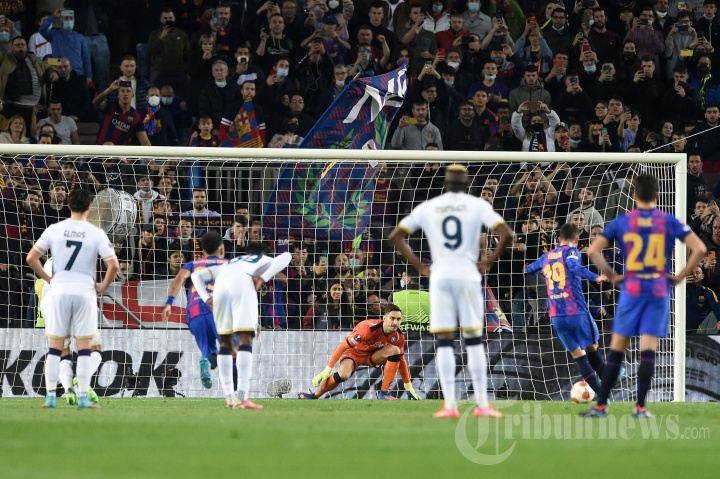 Liga Europa: Barcelona Ditahan Imbang Napoli 1-1